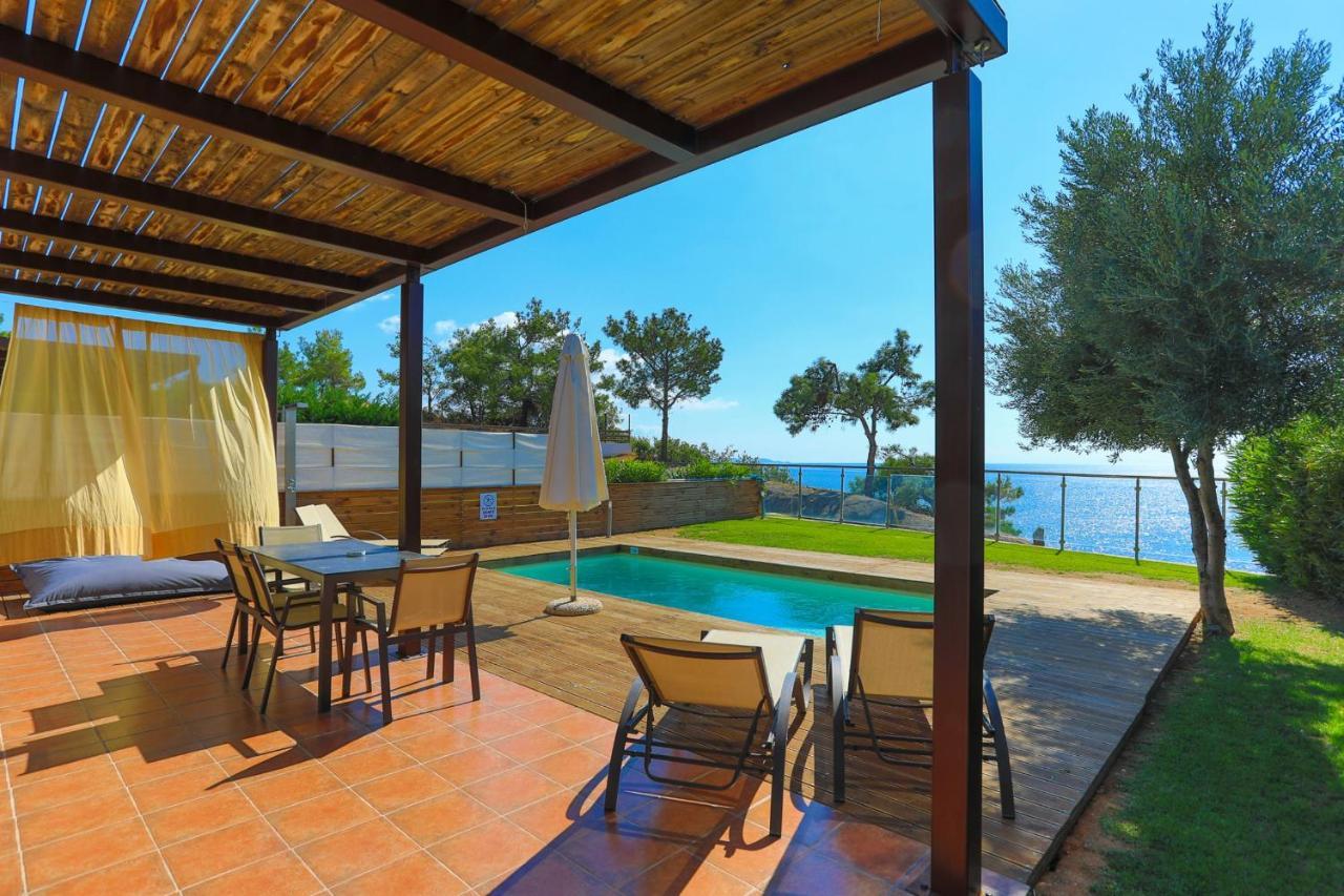 Kalma Villa Dio Неа Мудания Екстериор снимка
